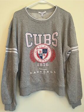 Women’s Chicago Cubs Graphic Crewneck Sweatshirt